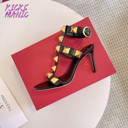 Valentino Roman Stud Calfskin Sandal 100mm Black 35-39