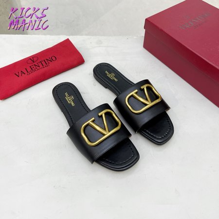 Valentino Garavani Grainy Cowhide Sandal 35-42